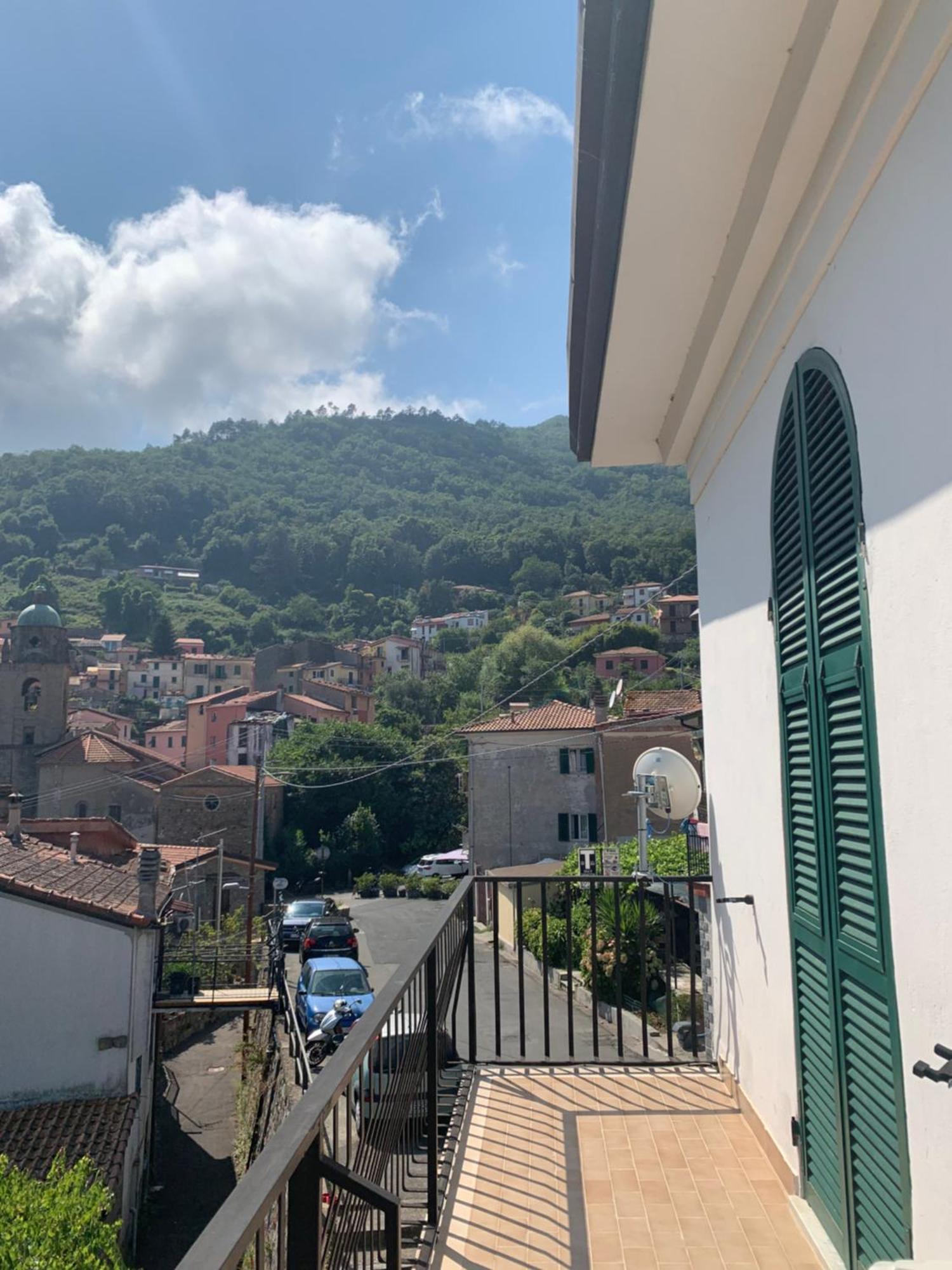 Apartmán A Casa Di Atti Biassa Exteriér fotografie